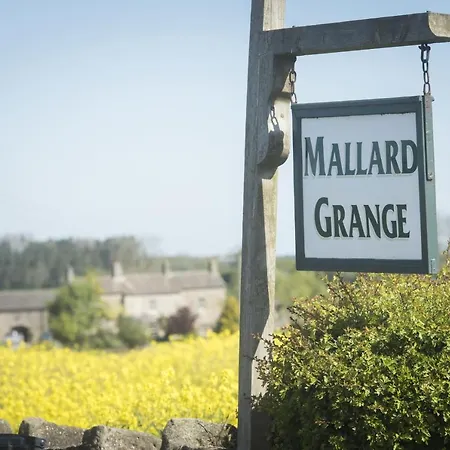 Mallard Grange 5* ريبون
