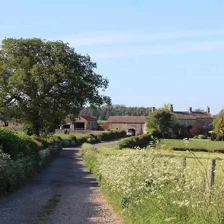 Mallard Grange Bed and Breakfast 5*